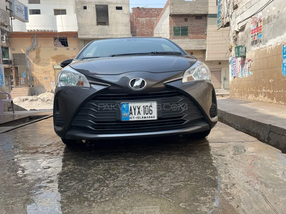 Toyota Vitz 2018 for Sale in Hafizabad Toyota Vitz 2018 for Sale in Hafizabad Image-2