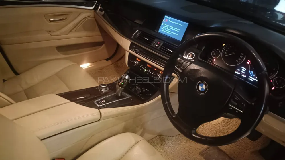 بی ایم ڈبلیو 5 سیریز 2011 for Sale in اسلام آباد بی ایم ڈبلیو 5 سیریز 2011 for Sale in اسلام آباد Image-8