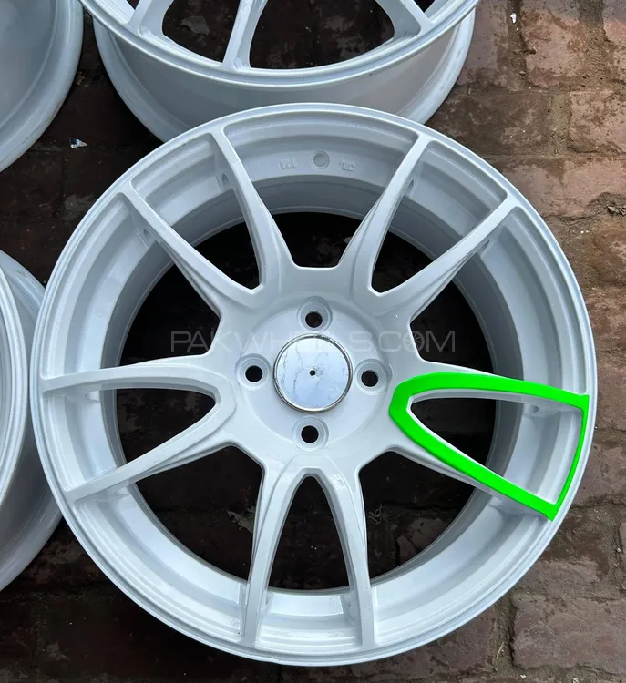 ET105 16 inch Alloy Rims Image-1