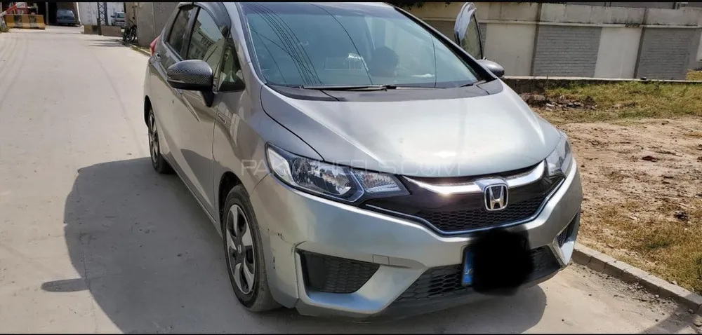 Honda Fit 2015 for Sale in Rawalpindi Image-1