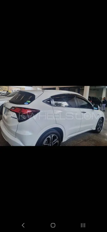 Honda Vezel 2018 for Sale in Islamabad Image-1