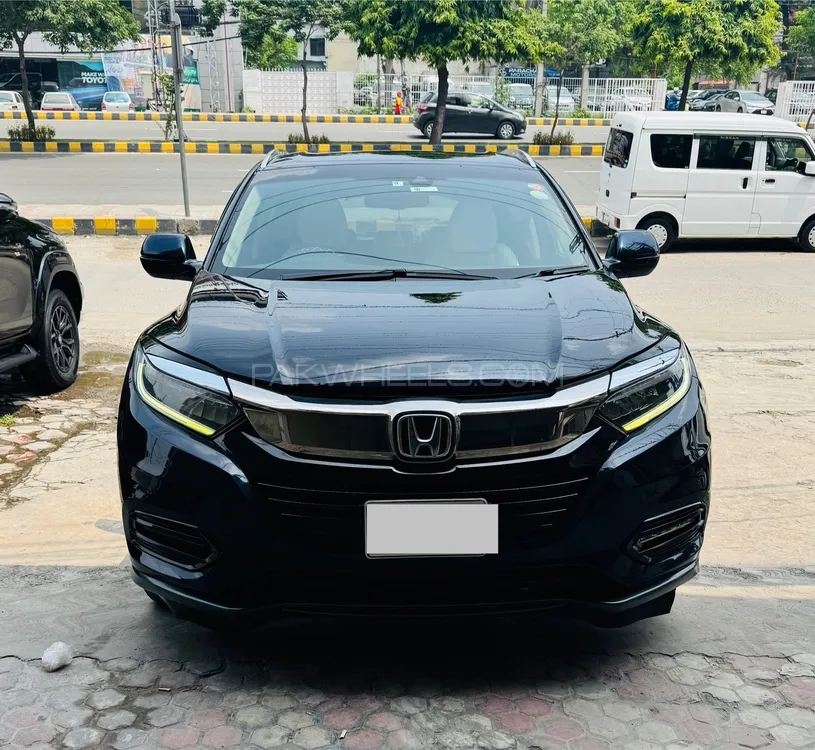 Honda Vezel 2018 for Sale in Lahore Image-1