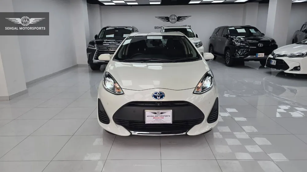 Toyota Aqua 2021 for Sale in Islamabad Image-1