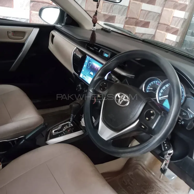 Toyota Corolla 2015 for Sale in Abbottabad Image-1