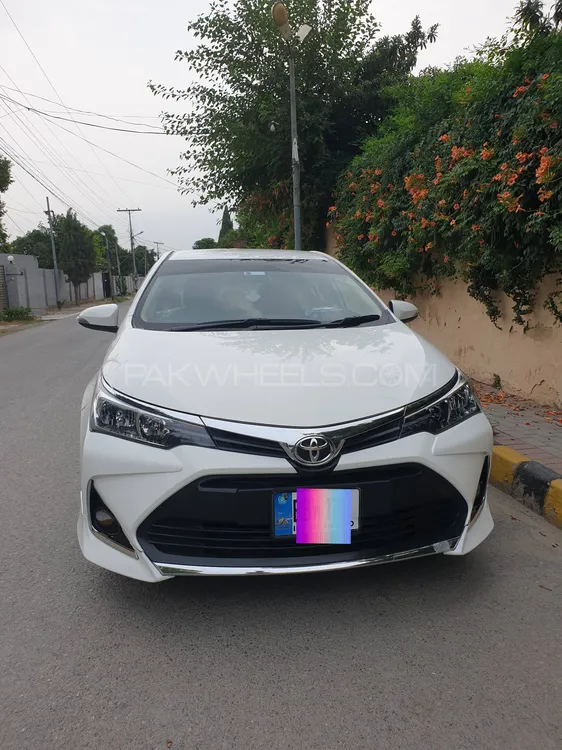 Toyota Corolla 2020 for Sale in Peshawar Image-1