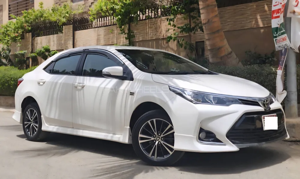 Toyota Corolla 2020 for Sale in Karachi Image-1