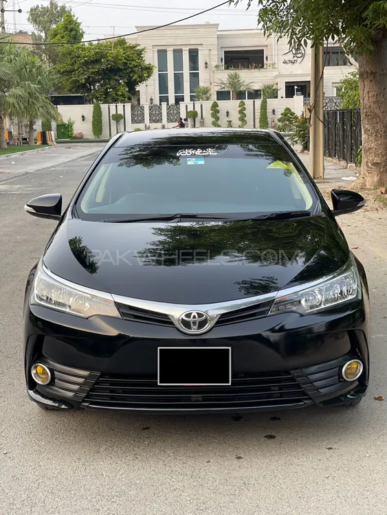 Toyota Corolla 2018 for Sale in Faisalabad Image-1