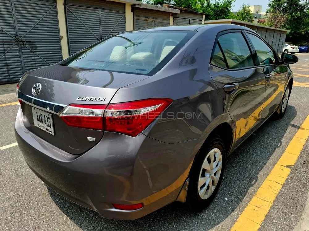 Toyota Corolla 2016 for Sale in Islamabad Image-1