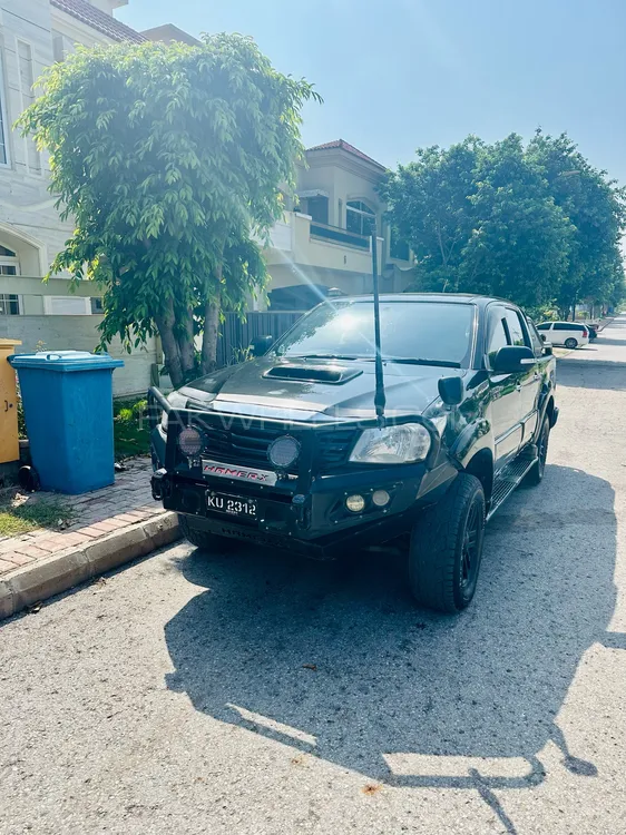 Toyota Hilux 2012 for Sale in Islamabad Image-1