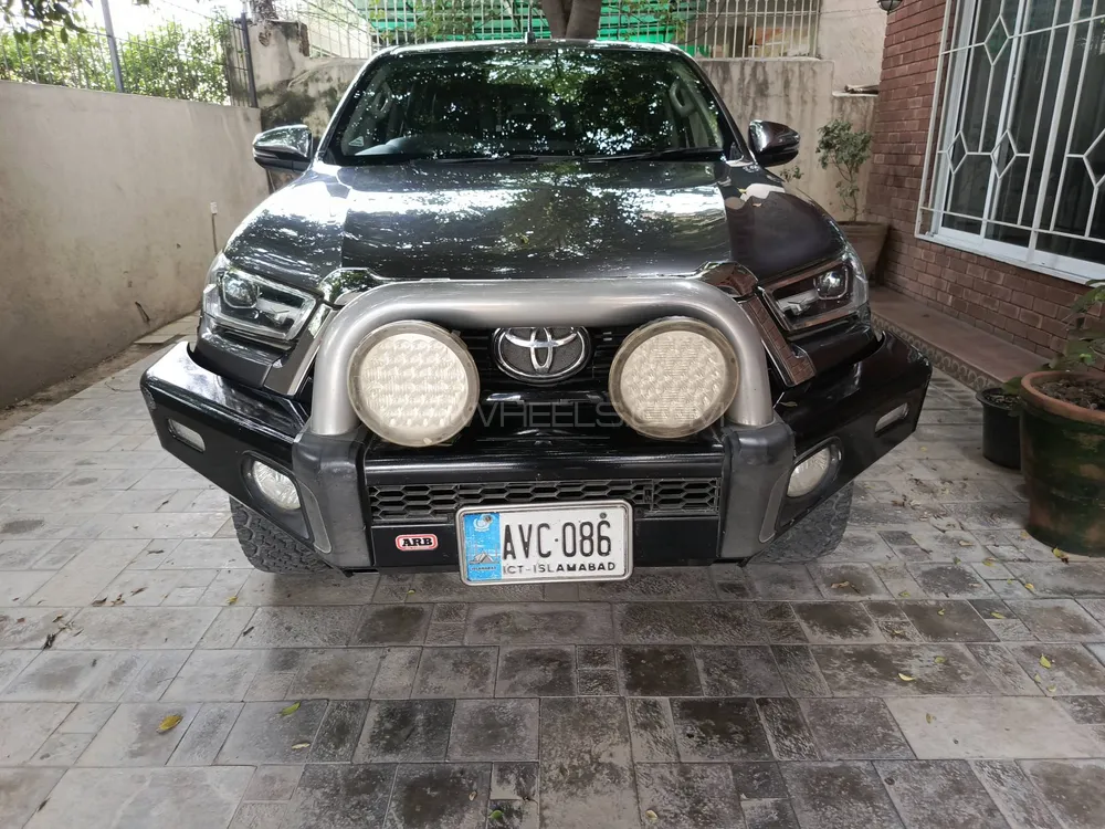 Toyota Hilux 2021 for Sale in Lahore Image-1