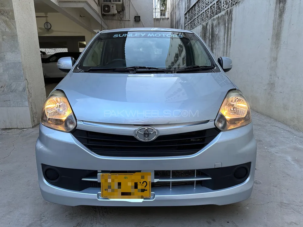 Toyota Pixis Epoch 2012 for Sale in Karachi Image-1