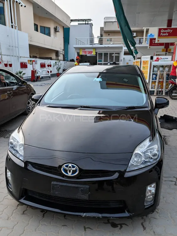 Toyota Prius 2010 for Sale in Lahore Image-1