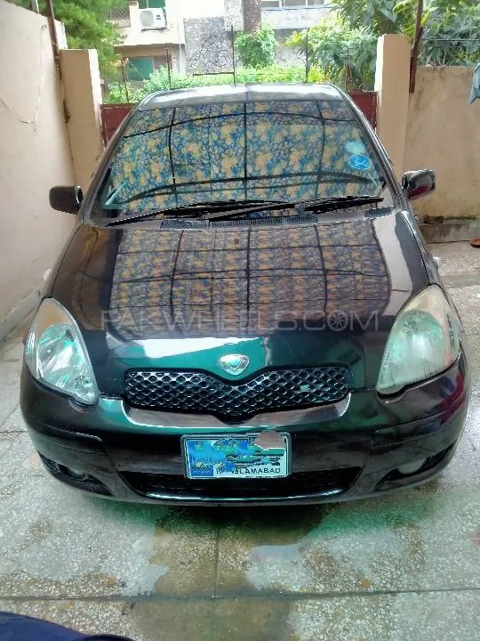 Toyota Vitz 2004 for Sale in Islamabad Image-1