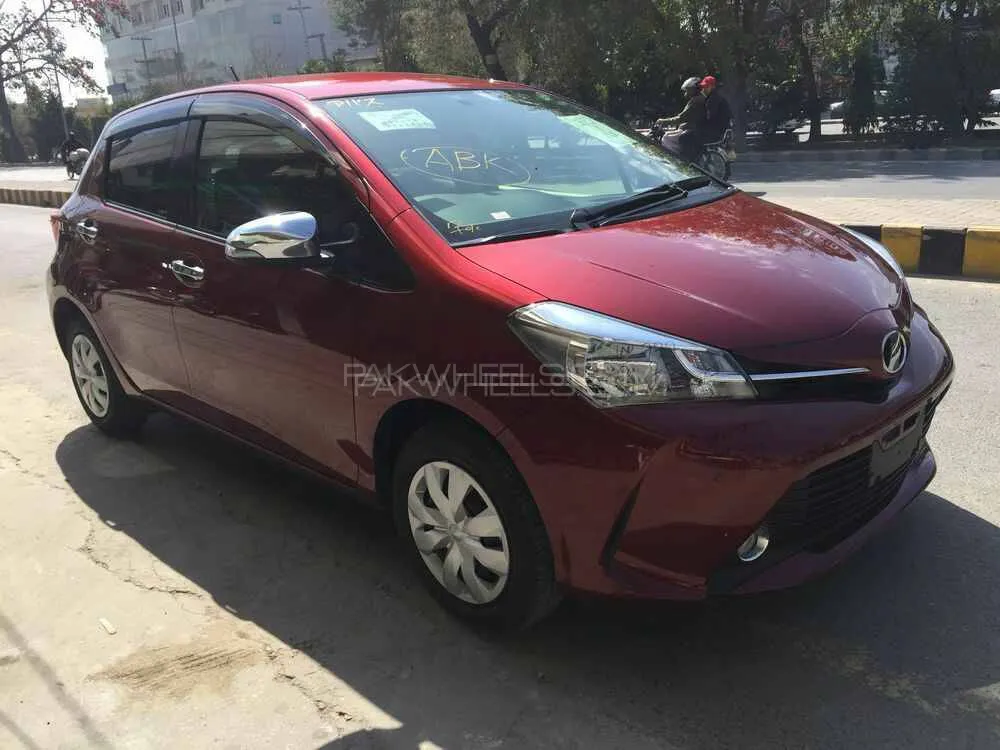 Toyota Vitz 2014 for Sale in Lahore Image-1