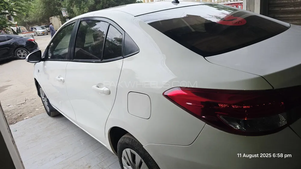 Toyota Yaris Sedan 2020 for Sale in Karachi Image-1