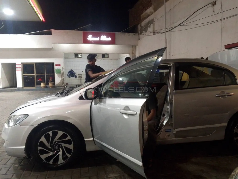 Honda Civic 2010 for Sale in Chak jhumra Image-1