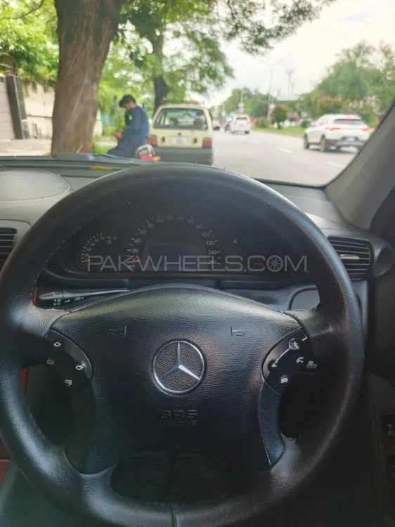 Mercedes Benz C Class 2004 for Sale in Rawalpindi Image-1