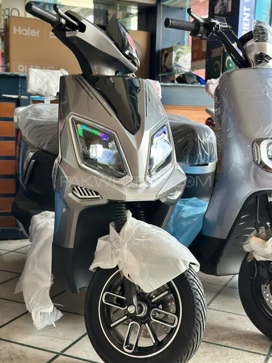 Metro Thrill Pro 2025 for Sale Image-1