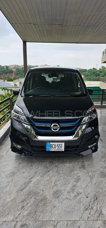 Nissan Serena 2018 for Sale in Islamabad Image-1