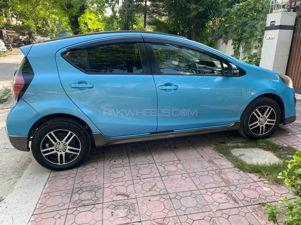 Toyota Aqua 2015 for Sale in Peshawar Image-1