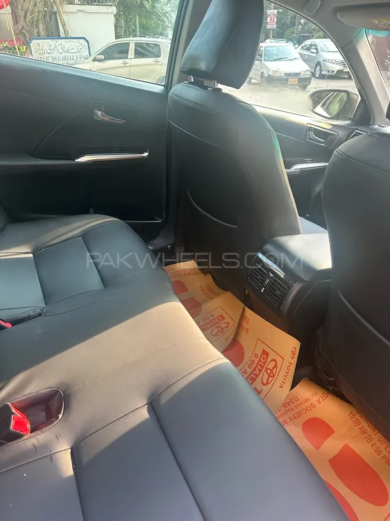Toyota Camry 2013 for Sale in Karachi Toyota Camry 2013 for Sale in Karachi Image-4