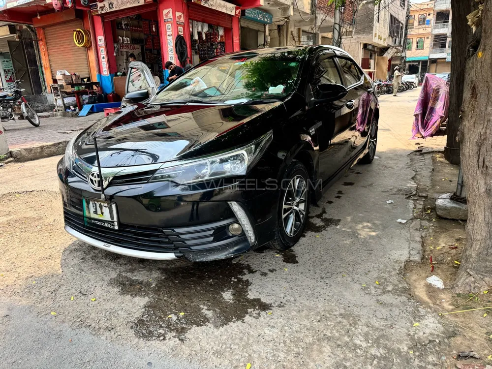 Toyota Corolla 2017 for Sale in Lahore Image-1