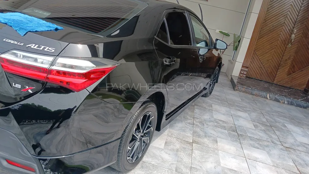 Toyota Corolla 2025 for Sale in Lahore Image-1