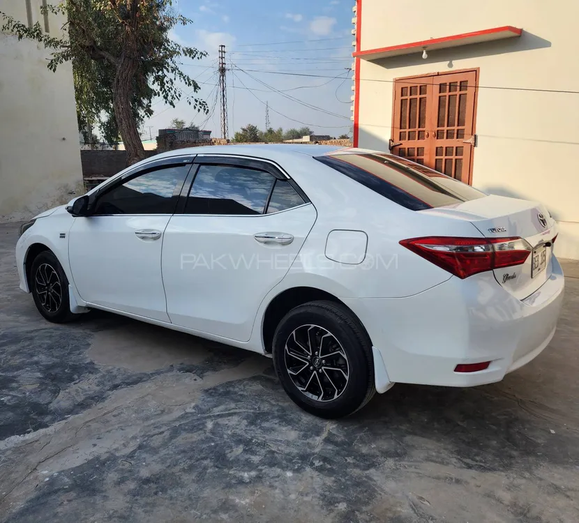 Toyota Corolla 2015 for Sale in Chiniot Toyota Corolla 2015 for Sale in Chiniot Image-5