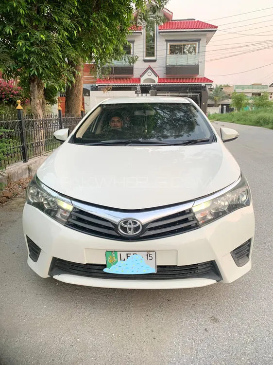 Toyota Corolla 2015 for Sale in Mardan Image-1