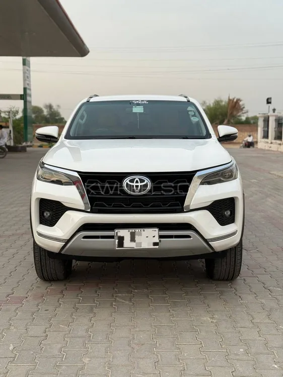 Toyota Fortuner 2021 for Sale in Lahore Image-1