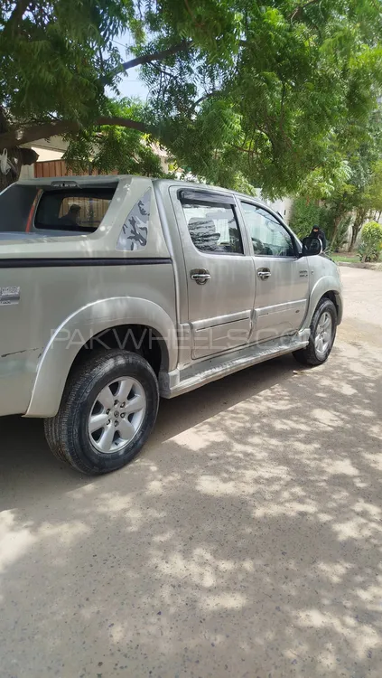 Toyota Hilux 2009 for Sale in Karachi Image-1