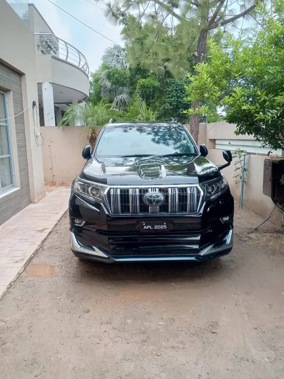 Toyota Land Cruiser 2017 for Sale in Lahore Image-1