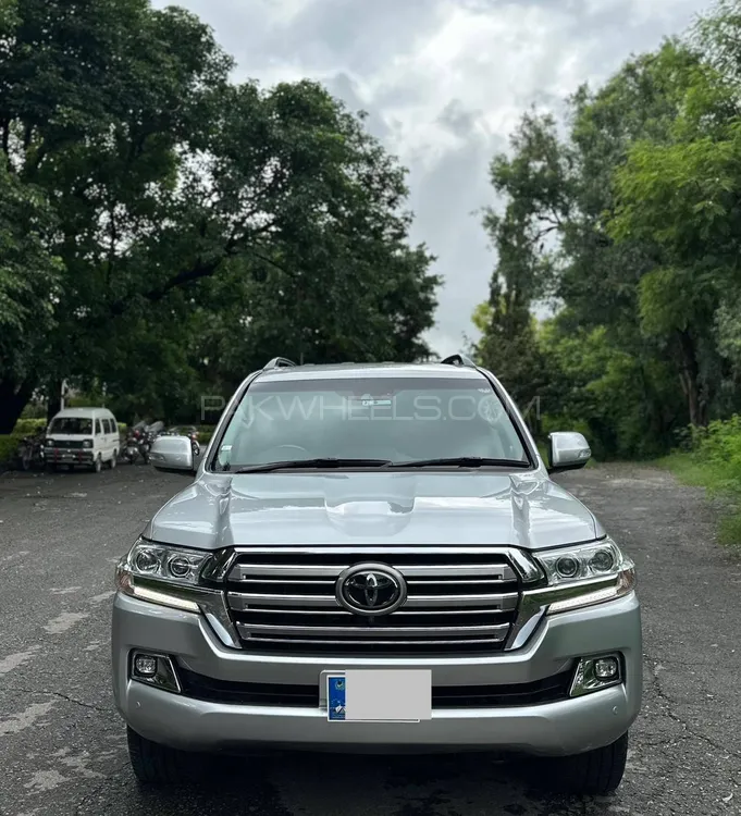 Toyota Land Cruiser 2016 for Sale in Islamabad Image-1