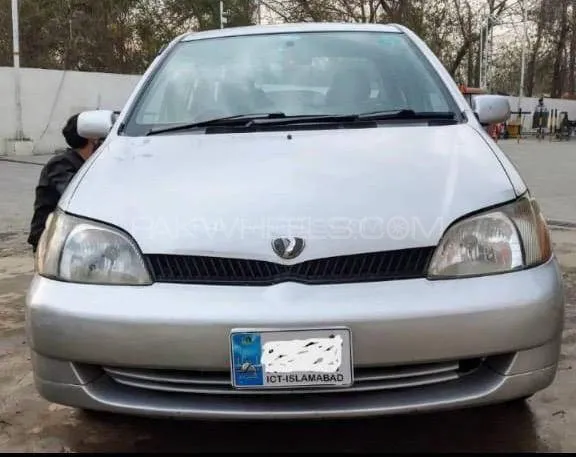 Toyota Platz 2000 for Sale in Islamabad Image-1