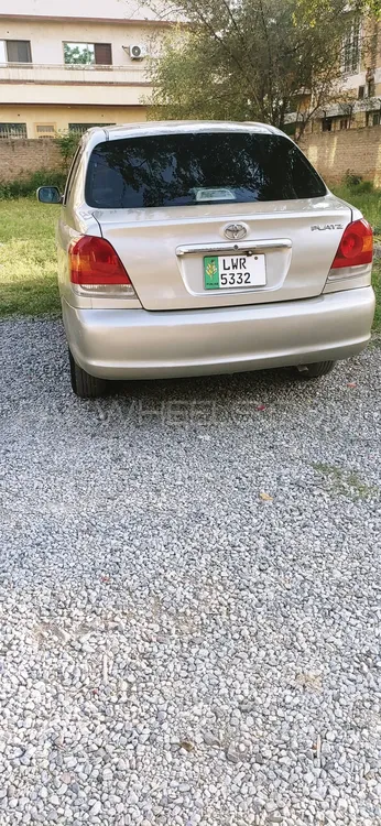 Toyota Platz 2004 for Sale in Peshawar Image-1