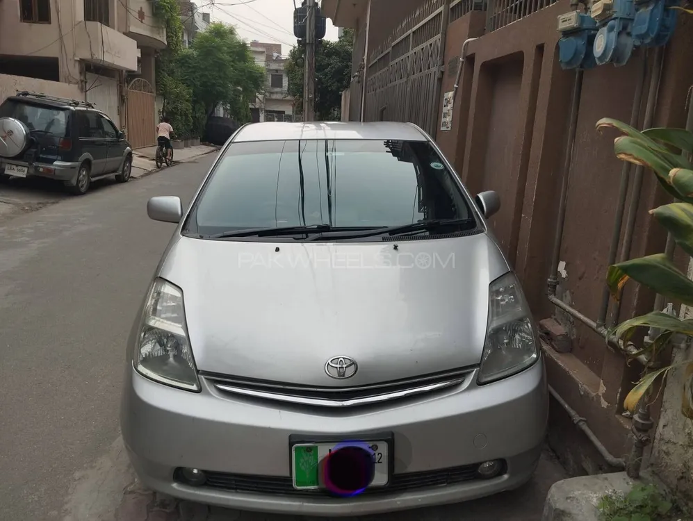 Toyota Prius 2008 for Sale in Lahore Image-1