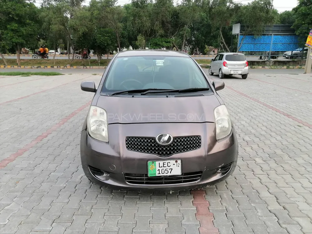 Toyota Vitz 2007 for Sale in Lahore Image-1
