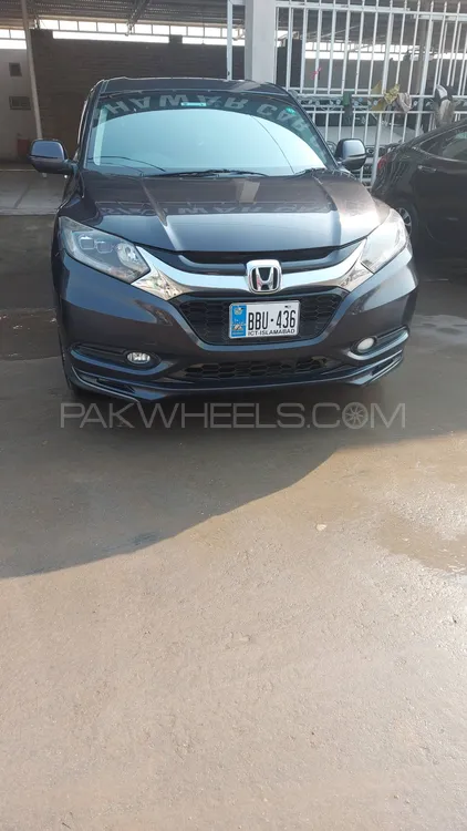 Honda Vezel 2015 for Sale in Islamabad Image-1
