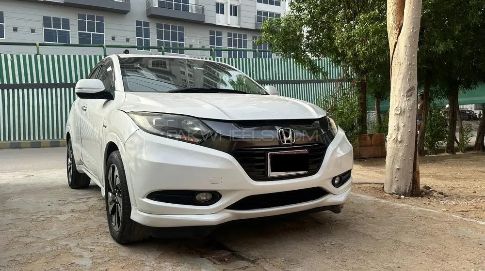 Honda Vezel 2017 for Sale in Hyderabad Image-1