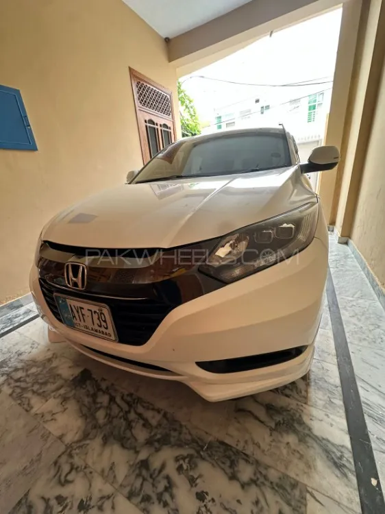 Honda Vezel 2016 for Sale in Islamabad Image-1