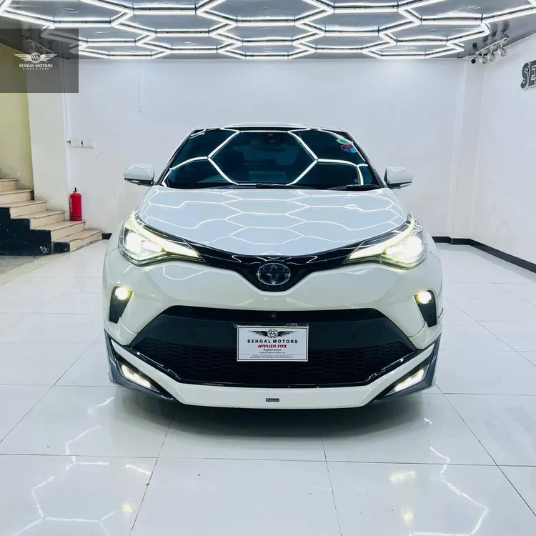 Toyota C-HR 2020 for Sale in Islamabad Image-1