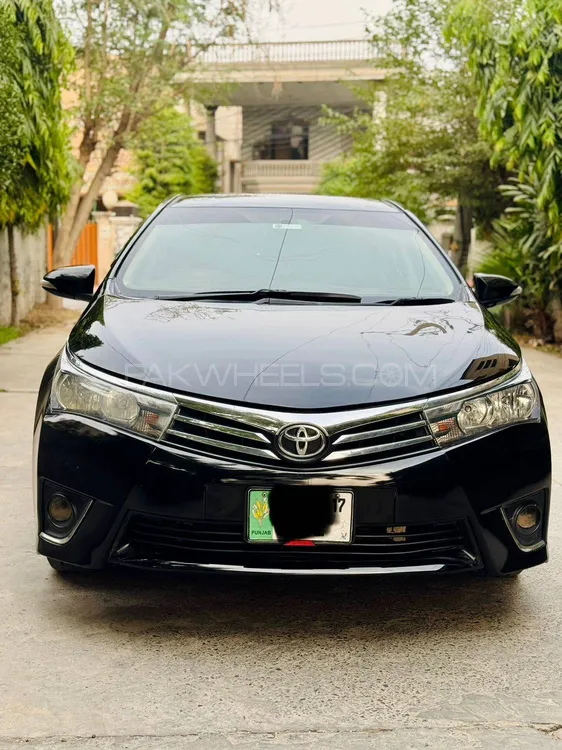 Toyota Corolla 2017 for Sale in Lahore Image-1