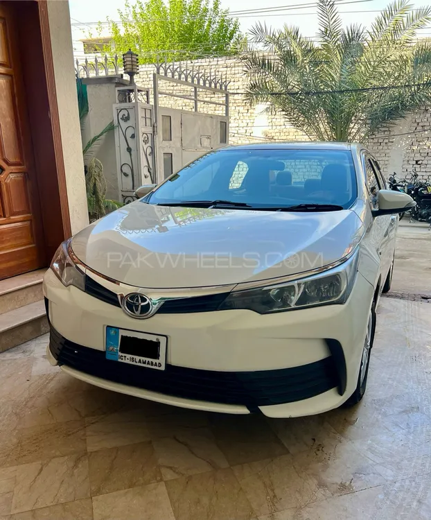 Toyota Corolla 2018 for Sale in Islamabad Image-1