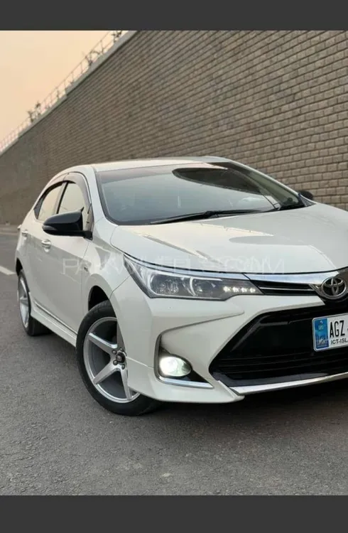Toyota Corolla 2018 for Sale in Islamabad Image-1
