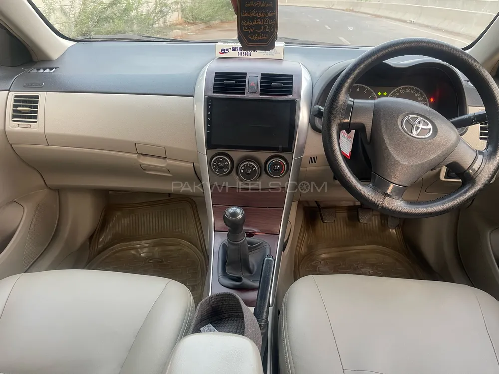 Toyota Corolla 2013 for Sale in Lahore Image-1