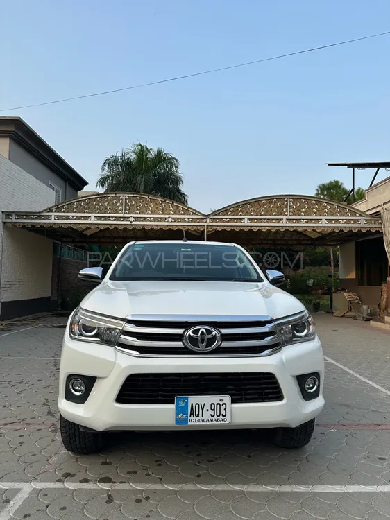 Toyota Hilux 2019 for Sale in Peshawar Image-1