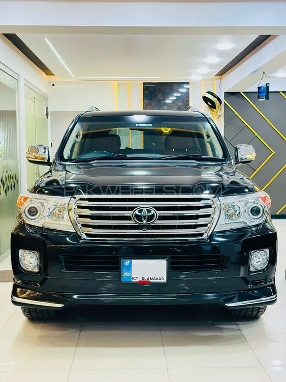 Toyota Land Cruiser 2015 for Sale in Islamabad Image-1