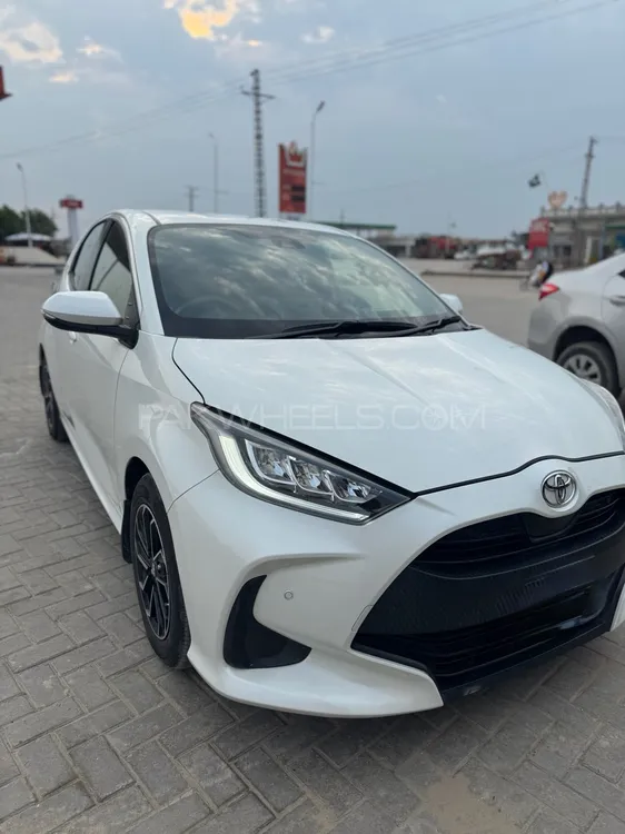 Toyota Yaris Hatchback 2021 for Sale in Larkana Image-1