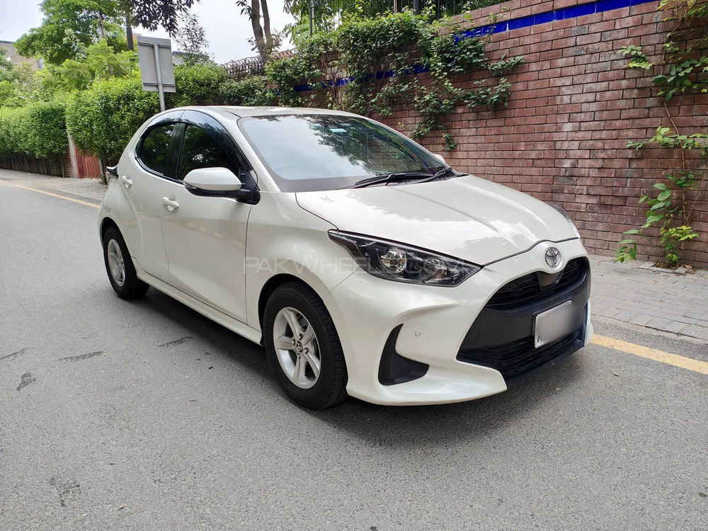 Toyota Yaris Hatchback 2020 for Sale in Lahore Image-1