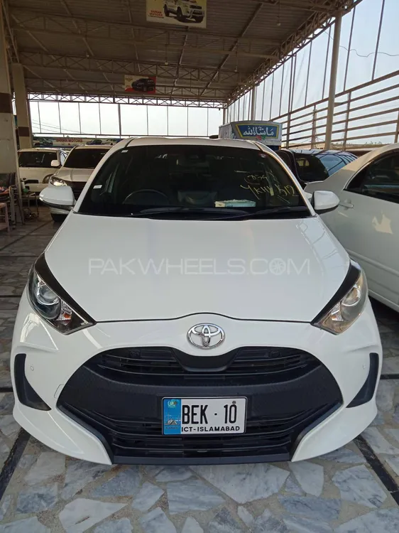 Toyota Yaris Hatchback 2021 for Sale in Peshawar Image-1